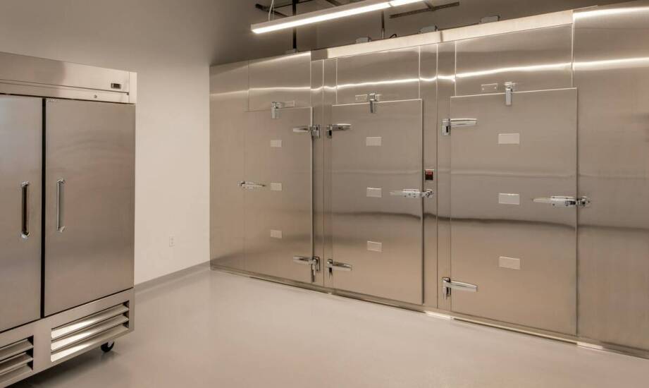 Drzwi mroźnicze – jakie certyfikaty i atesty gwarantują ich jakość?