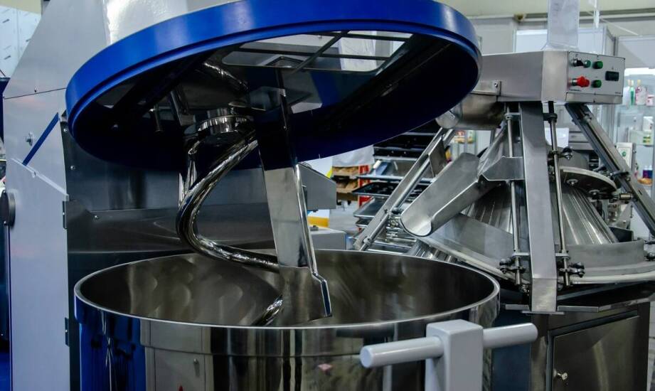 Jak dobrać maszynę do mieszania farb do przemysłu malarskiego?