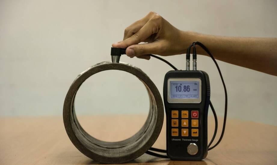 Czym kierować się przy wyborze grubościomierza do swojego zakładu?