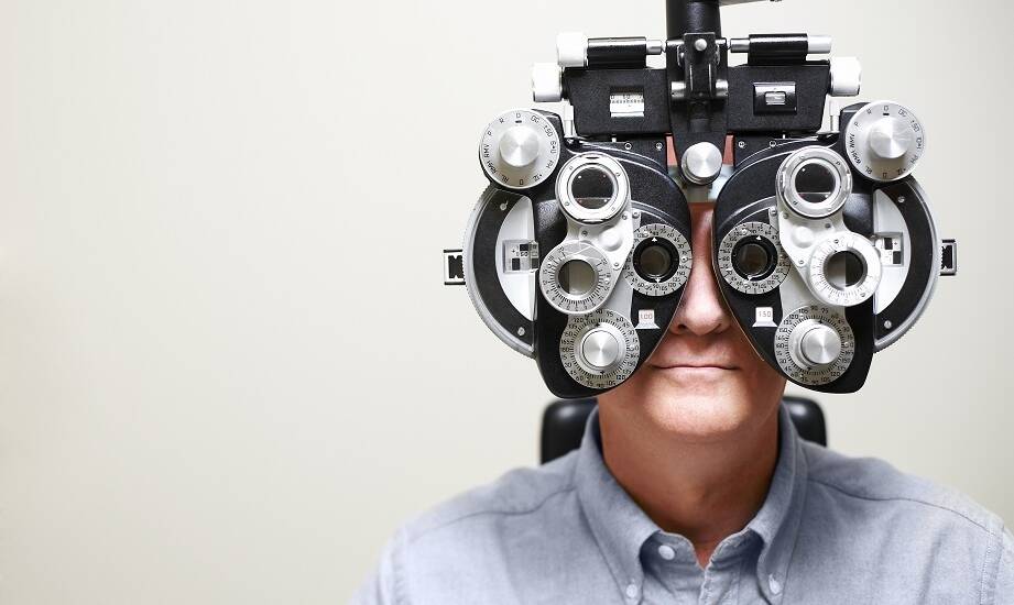 Jak profesjonalna optometria wspiera leczenie zespołu suchego oka?