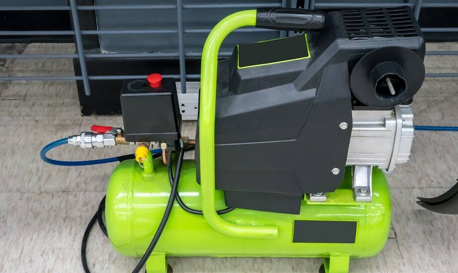 Sprężarka powietrza jako niezbędny element wyposażenia nowoczesnego warsztatu