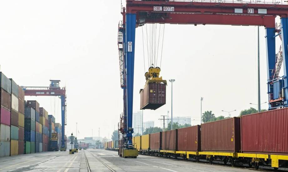 Die Wahl der richtigen Absetzmulde für den Transport von Schüttgütern