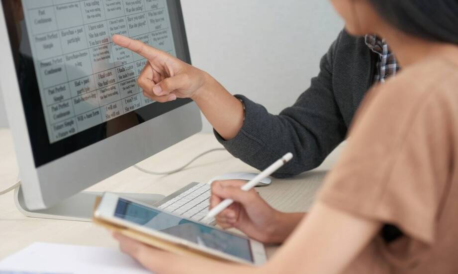 Interaktywne monitory i ich rola w kształtowaniu umiejętności XXI wieku