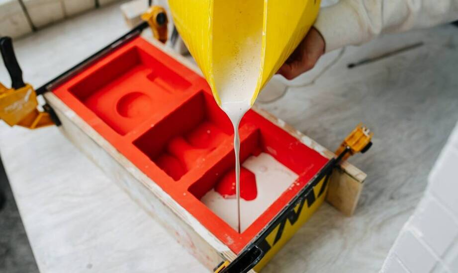 Zastosowanie RTM (Resin Transfer Molding) w produkcji lekkich kompozytowych konstrukcji