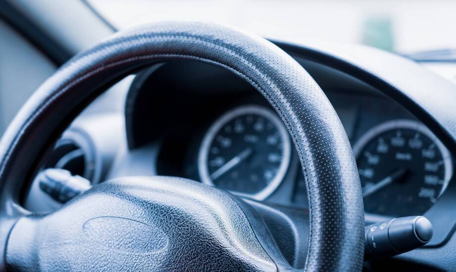 Welche Arten von Lenkradbezügen sind am abriebfestesten?