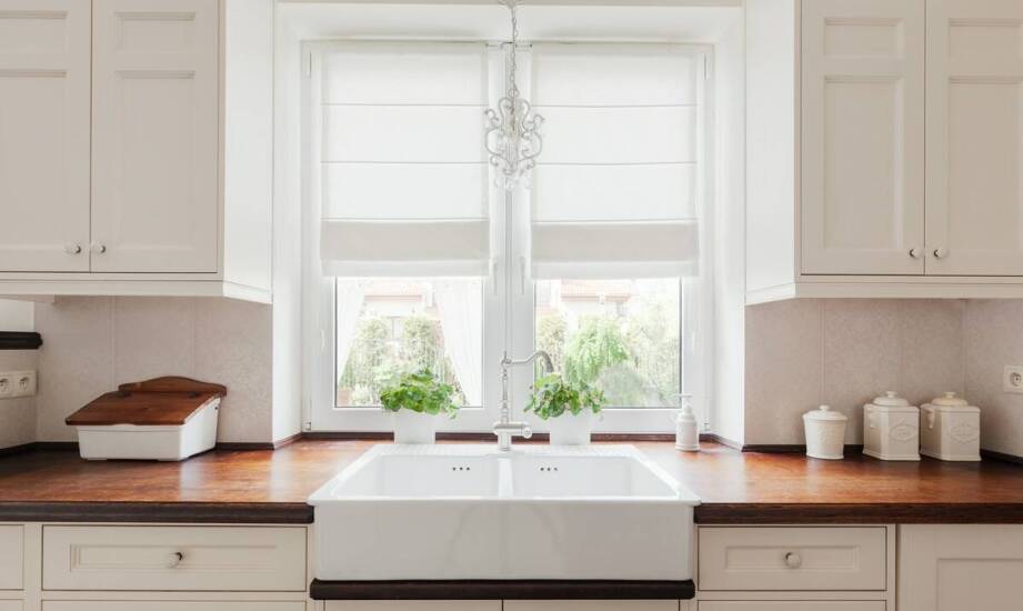 Jak okienne dekoracje mogą wpłynąć na estetykę kuchni?