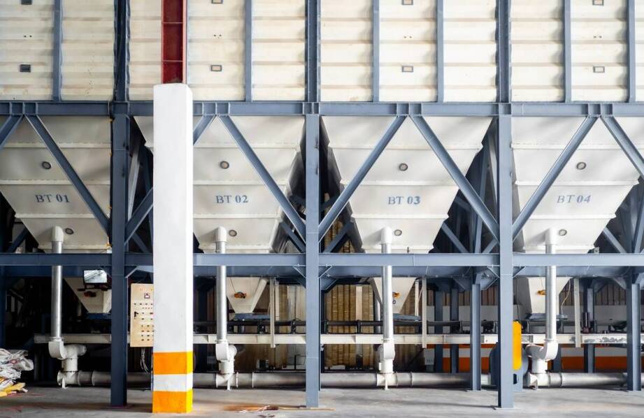 Samowyładowcza koleba: jak wpływa na efektywność operacyjną magazynu?