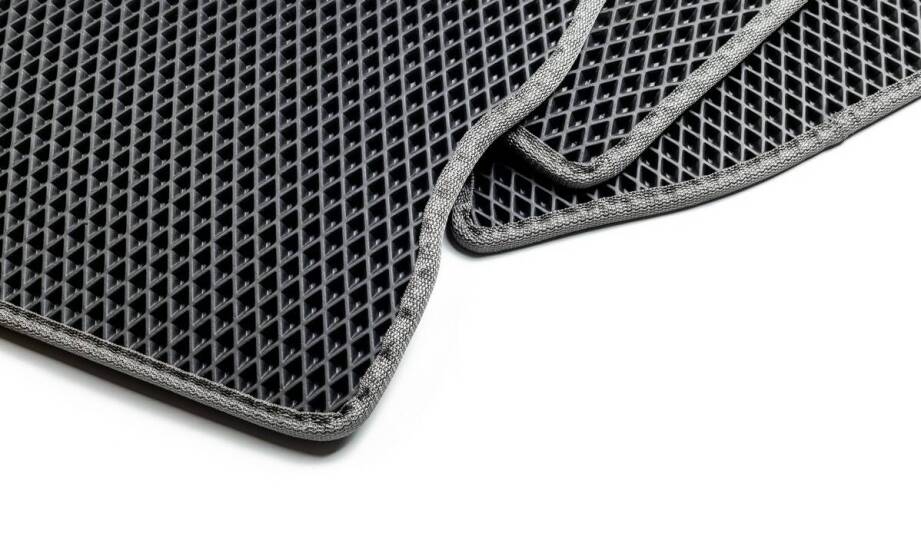 Ażurowa mata gumowa – jak wpływa na komfort użytkowników w centrach handlowych?