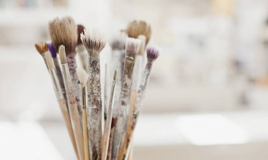 Pędzle a jakość norm – co oznaczają międzynarodowe certyfikaty?