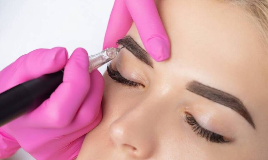 Jakie są najlepsze praktyki w zakresie promocji usług do stylizacji brwi?