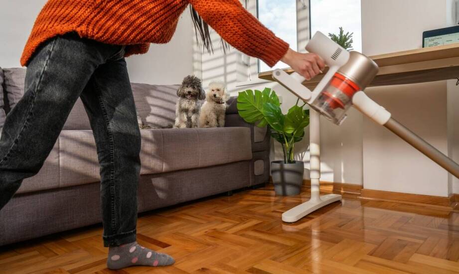 Wpływ regularnego sprzątania na komfort życia w prywatnych domach