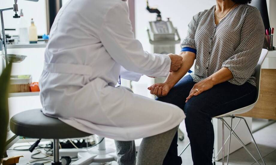 Badania dla zawodowych kierowców: co obejmuje oferta gabinetu medycyny pracy?