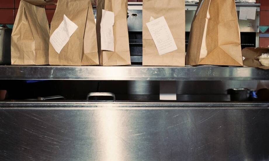 Torby na żywność jako niezbędny element wyposażenia dla firm cateringowych