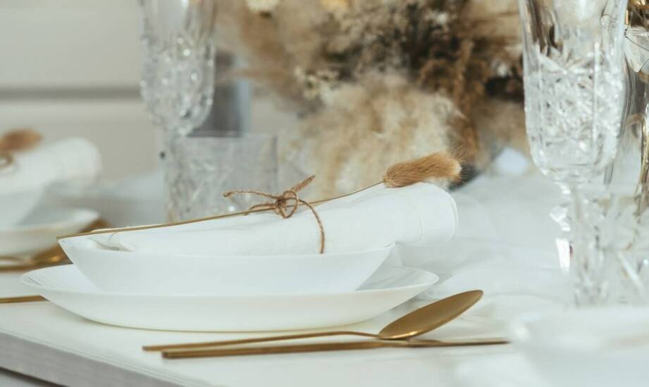 Wyrafinowana porcelana: luksus na Twoim stole