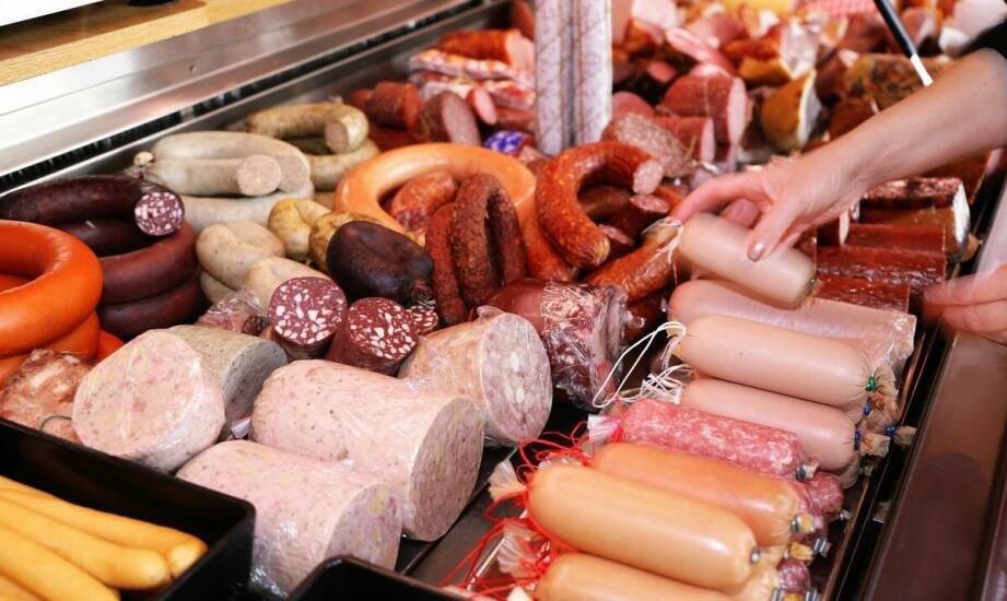 Hurtownia wędlin: jak dostosowuje ofertę do zmieniających się trendów na rynku?