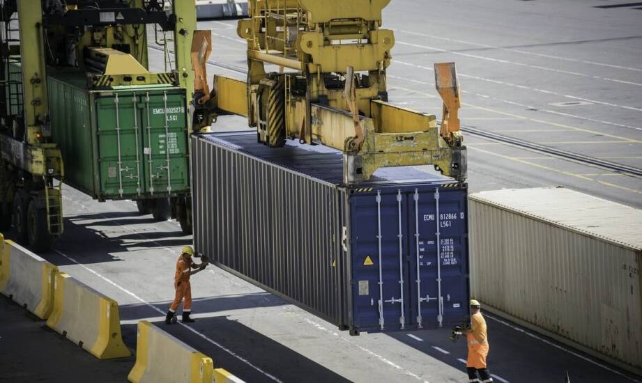 Samowyładowcze kontenery: klucz do zwiększenia bezpieczeństwa operacyjnego