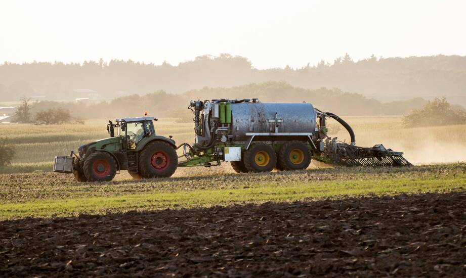 Jakie przeglądy oferuje serwis dla maszyn rolniczych?