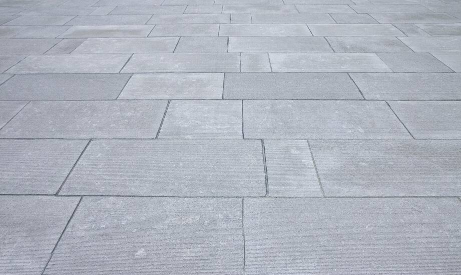 Płyty chodnikowe 60x60 z kamienia naturalnego – ekologia i funkcjonalność