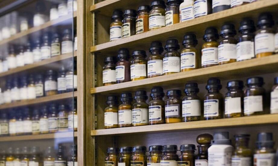 Szklane butelki a dbałość o smak i aromat przechowywanych płynów