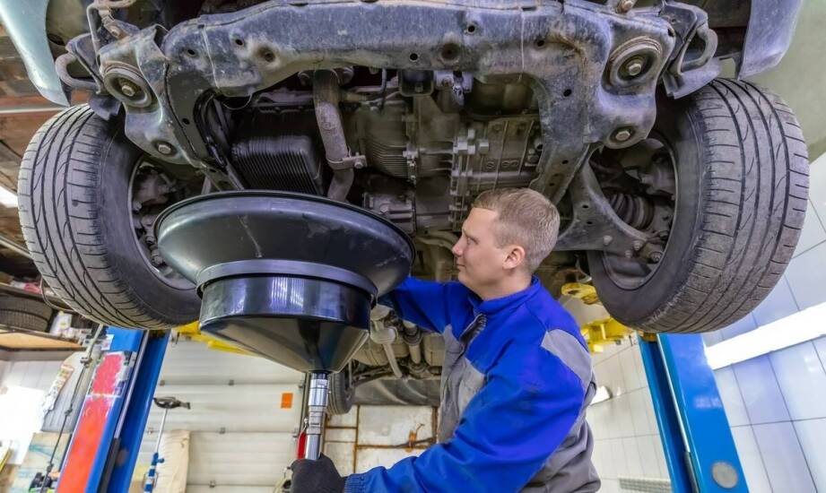 Dlaczego warto inwestować w regularną wymianę eksploatacyjnych płynów?