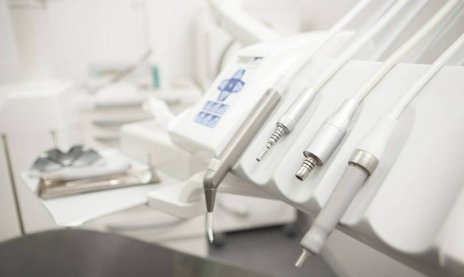 Wpływ nowoczesnego sprzętu na efektywność zabiegów stomatologicznej chirurgii