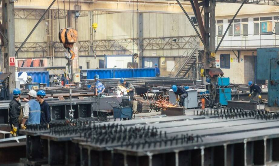 Jak zakład stalowych konstrukcji wspiera innowacje w przemysłowym budownictwie?