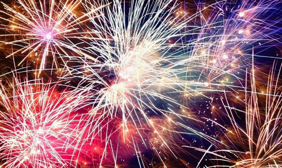 Jak hurtownia sztucznych ogni wspiera organizację profesjonalnych pokazów sztucznych ogni?