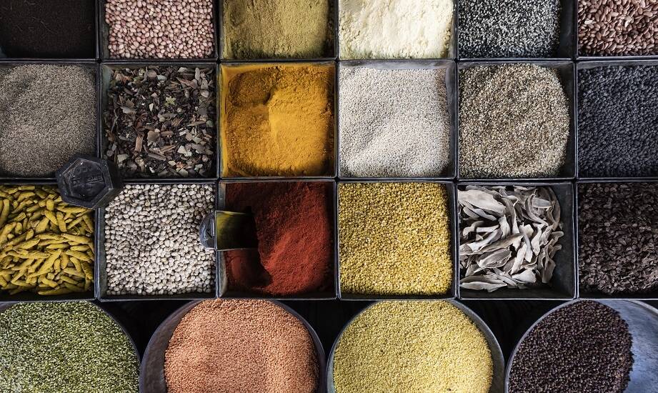 W jaki sposób hurtownia przypraw dostosowuje się do kulinarnych trendów?