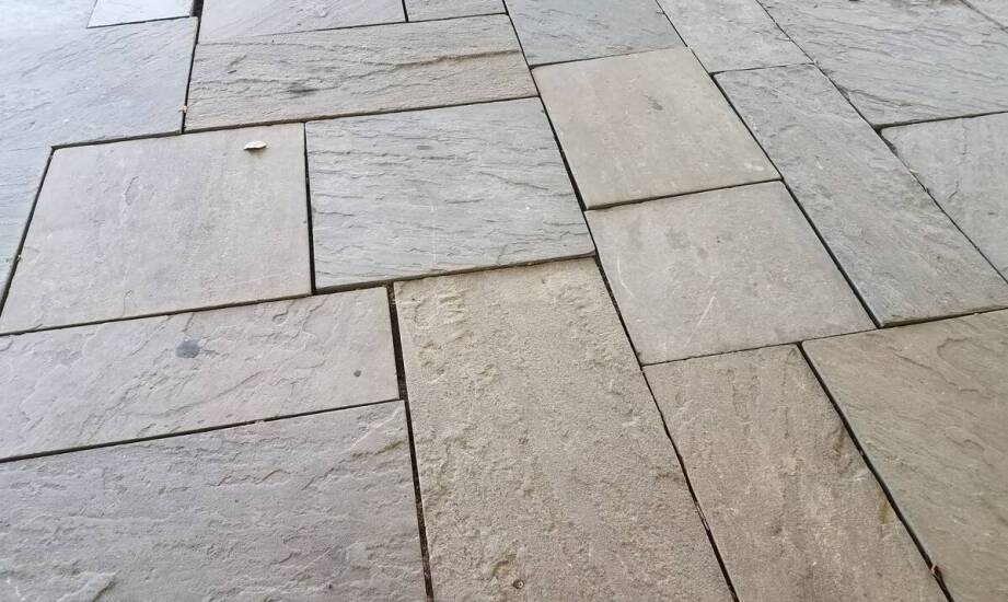 Betonowe płyty na taras a ich wpływ na funkcjonalność zewnętrznej przestrzeni