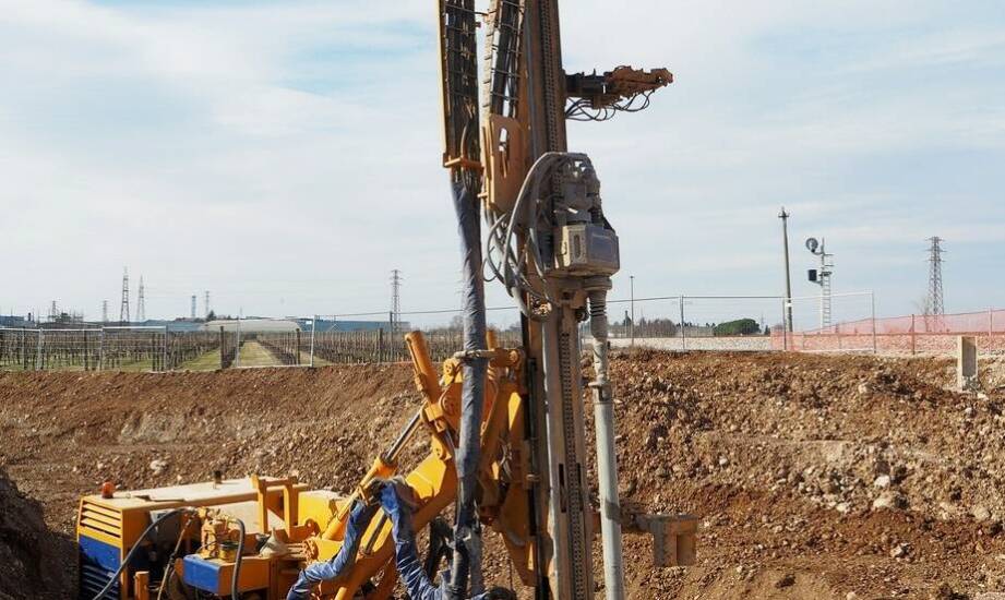 Jak wiertnice HDD przyczyniają się do efektywności w pracach budowlanych?