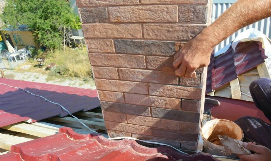 Szlamowanie jako sposób na przywrócenie szczelności starym kominów