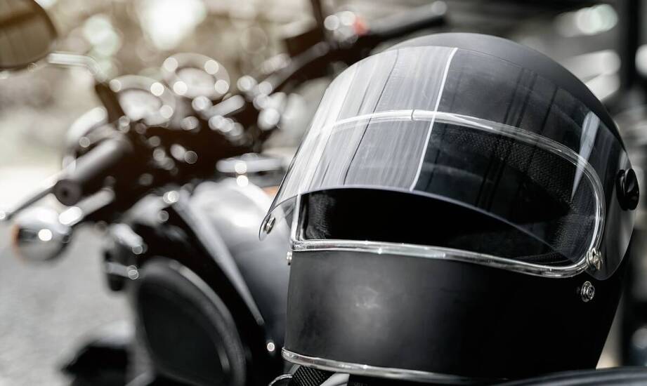 Konsultanci w wyborze motocyklowego kasku: jak mogą pomóc?