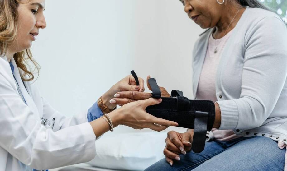 Poradnik pacjenta: Co zabrać na zabieg hydrodekompresji cieśni nadgarstka?