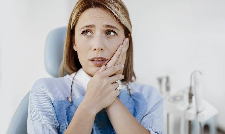 Jak fizjoterapia stomatologiczna wpływa na leczenie bólu szczęki?