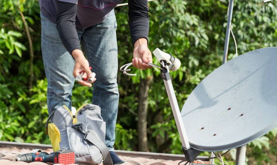 Jakie wyzwania stwarza montaż anten w wielorodzinnych budynkach?