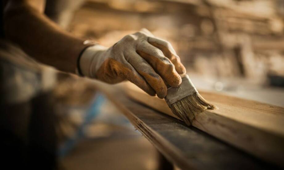 Proces impregnacji końskich desek szalunkowych dla zwiększenia ich trwałości