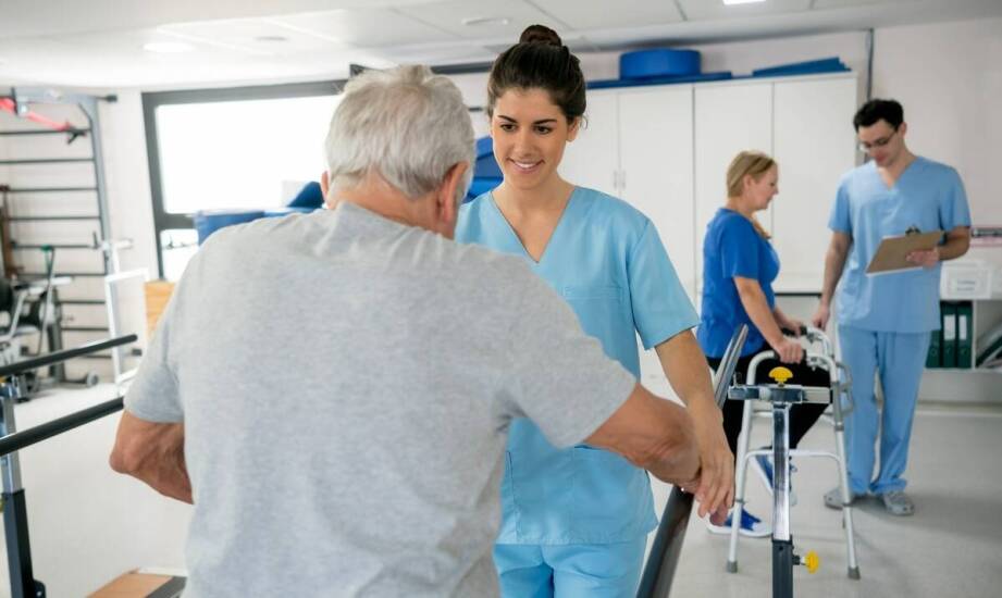 Spersonalizowane programy rehabilitacyjne dla seniorów po hospitalizacji