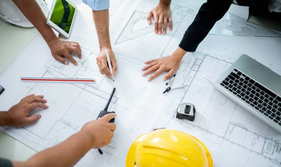 Współpraca z architektami przy projektowaniu elektrycznych instalacji