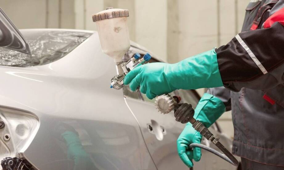 Znaczenie specjalistycznych lakierów w procesie konserwacji samochodu.
