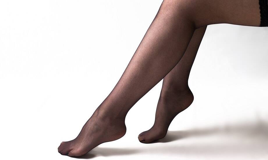 Jakie modele rajstop oferuje producent dla różnych typów sylwetki?