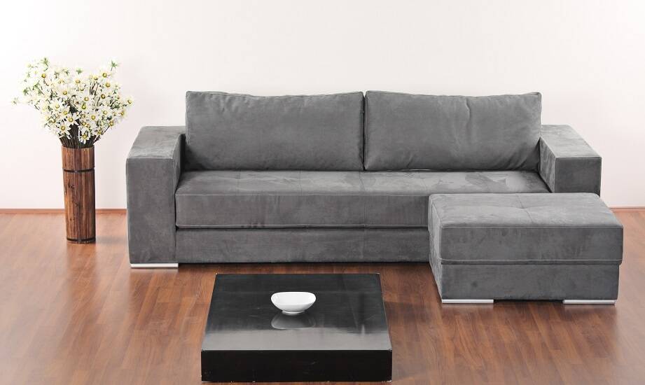 Komfort i praktyczność – narożnik z funkcją spania na co dzień w salonie.