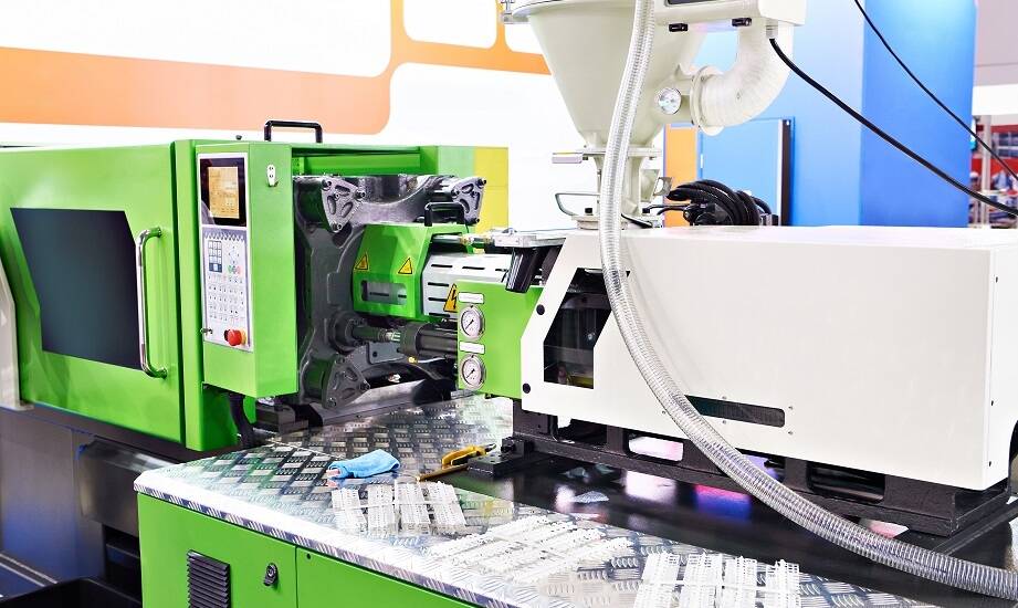 Procesy technologiczne w wtryskowni tworzyw sztucznych: krok po kroku