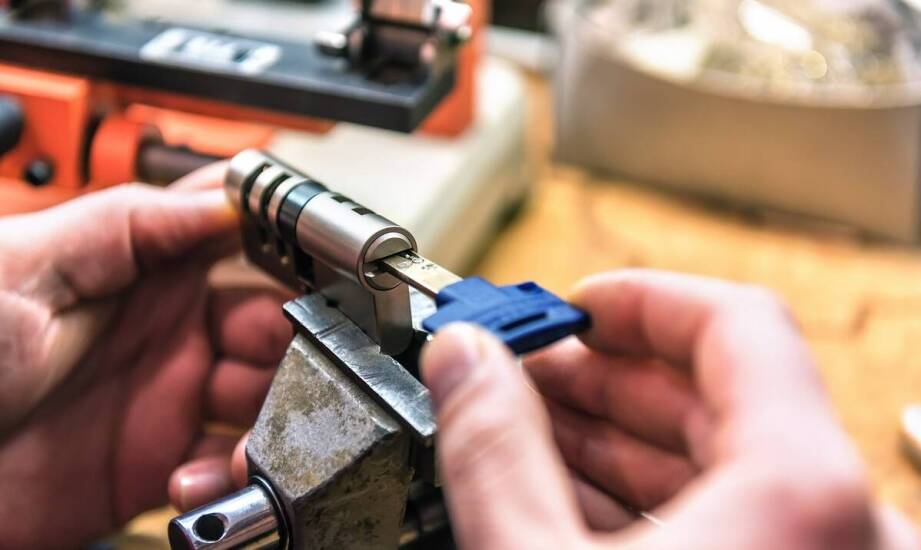 Rola dorabiania kluczy w zapewnieniu domowego bezpieczeństwa
