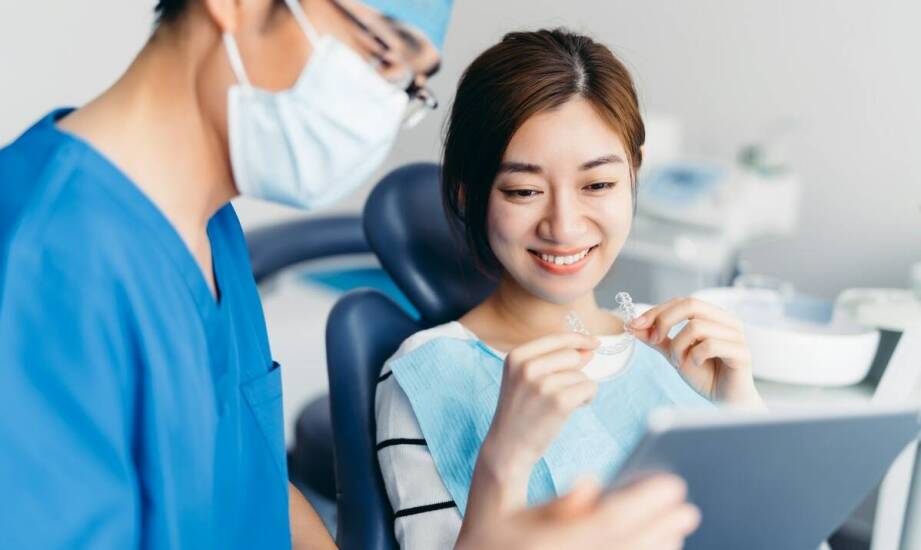 Znaczenie ścisłej współpracy pacjenta z ortodontą dla sukcesu leczenia.