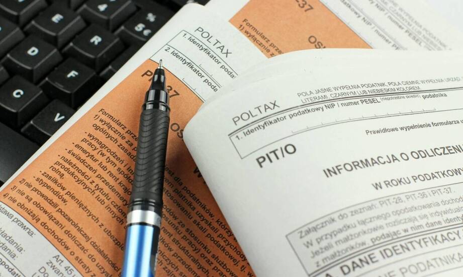 Jakie są kluczowe terminy związane z przepisami prawa celnego?