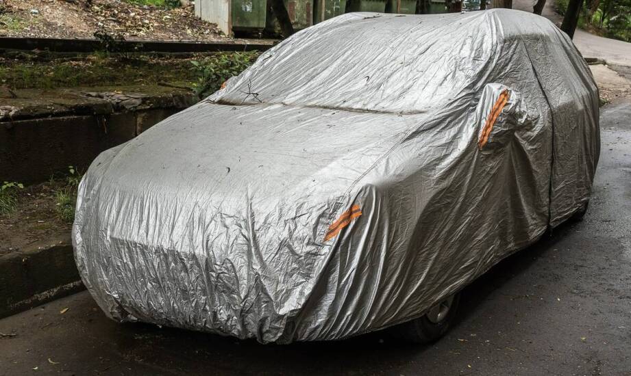 Zalety stosowania gradoodpornych plandek w ochronie pojazdów