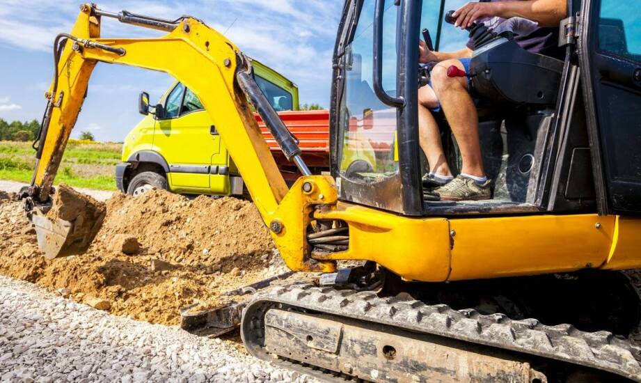 Mobilne przesiewacze: jak wpływają na jakość przygotowania terenu pod inwestycję?