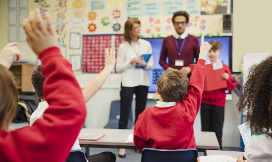 Jak czesne w prywatnej szkole wspiera rozwój umiejętności językowych uczniów?