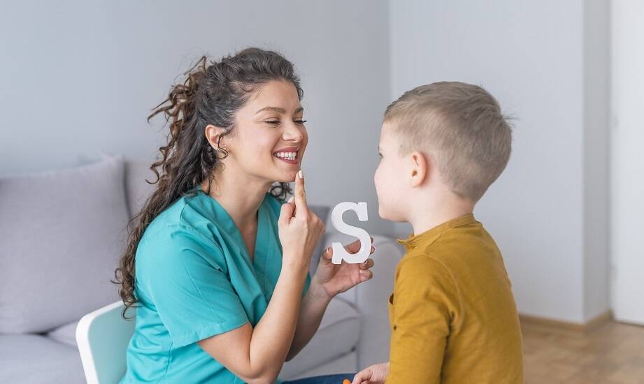 Jak wsparcie logopedyczne wpływa na rozwój komunikacyjnych umiejętności?