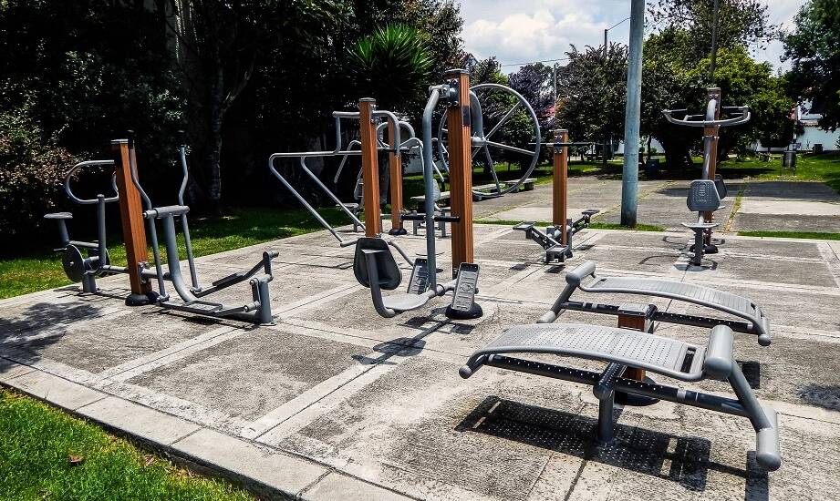 Innowacyjne rozwiązania w projektowaniu miejskiej małej architektury